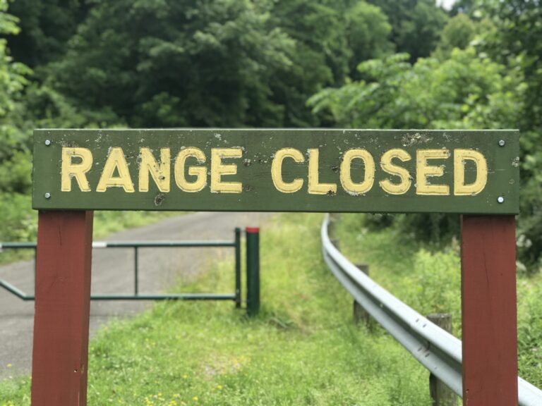 range closed sign